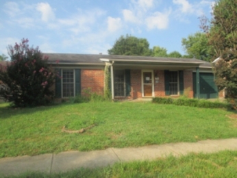 303 Hawthorne Dr