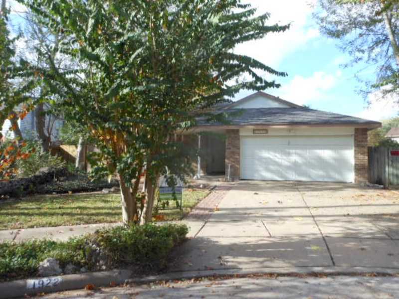 1922 Maple Dale Ln