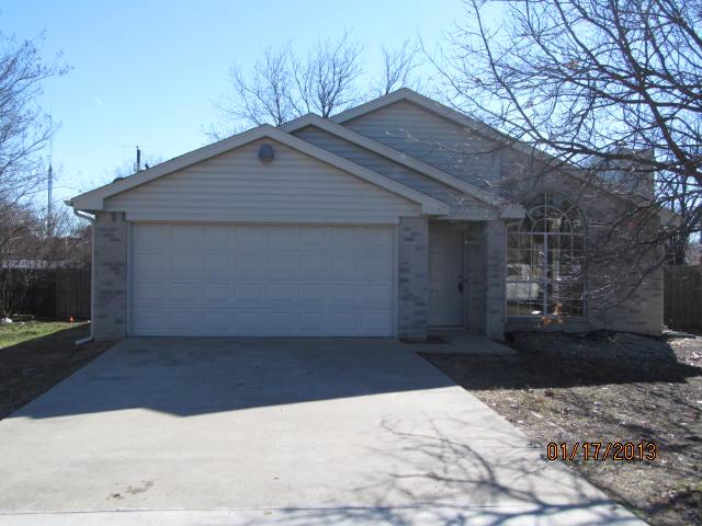 2507 Silvermeadow Ln