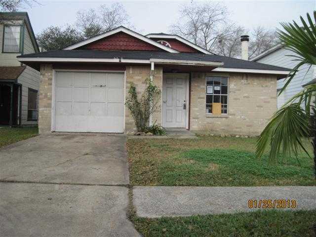 913 Macclesby Ln