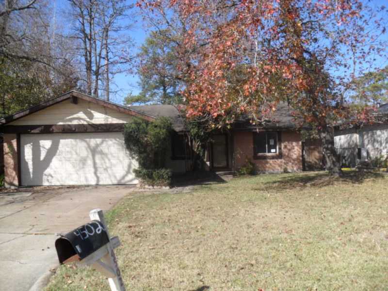4502 Donalbain Dr