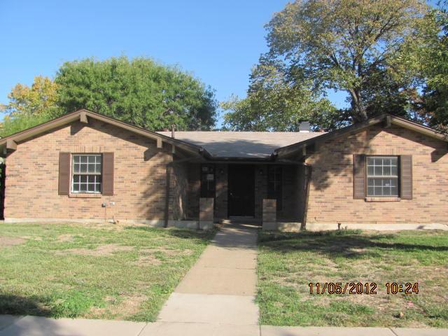 3817 Crater Lake Ct