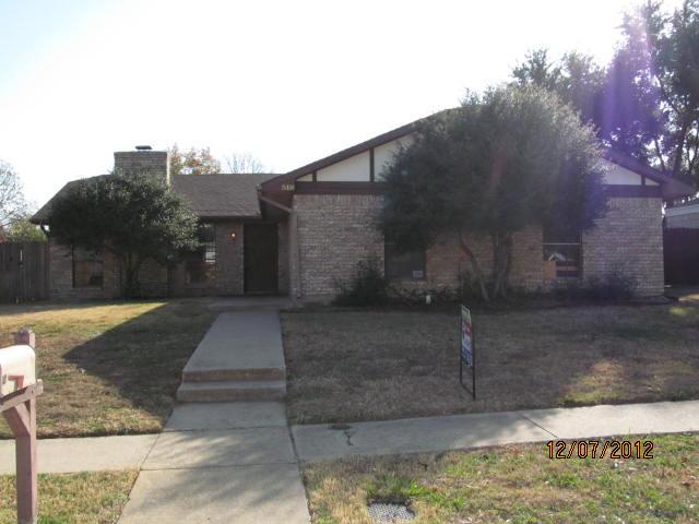 1318 Lark Ln