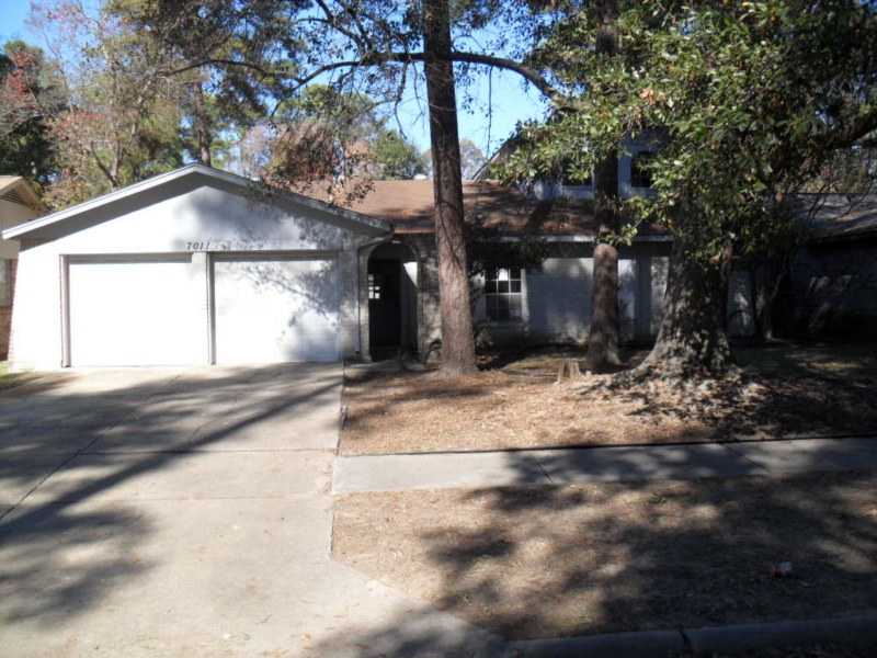 7011 Foxside Ln