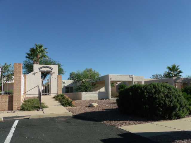 424 W Via Alamos Dr