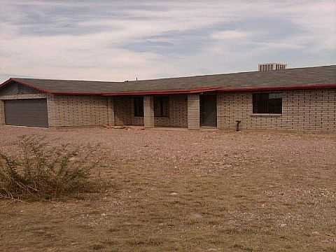 647 Calle Lukas