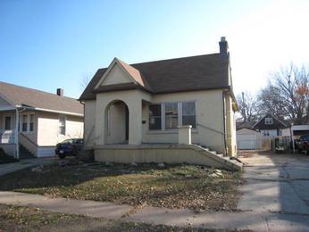2442 Delmar Ave