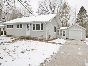 308 Cherry Ct