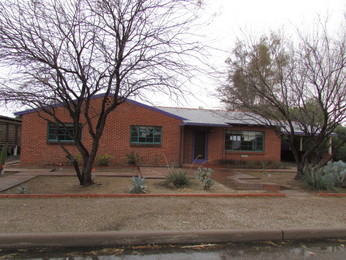 2802 East Devon Street
