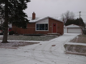 8685 Terri Dr
