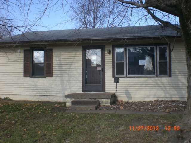 1009 Allens Ln
