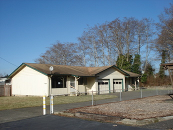 904 Macfarlane Street