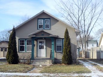 816 Moore St
