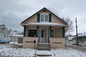 1211 Ashland Ave