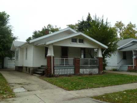 1352 E Walnut St