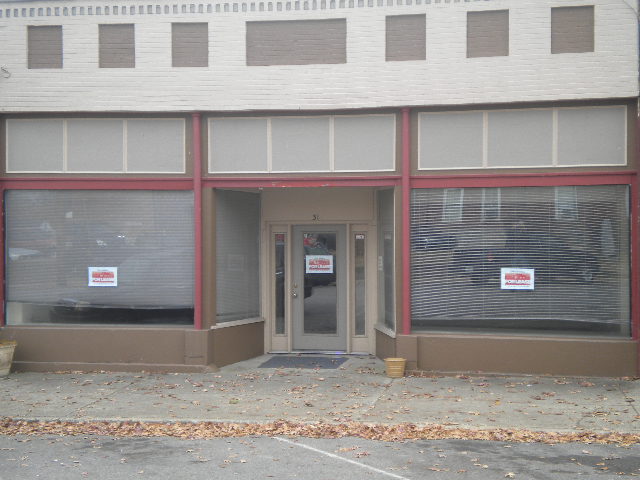 31 E Cross Main St