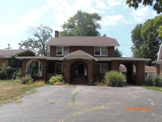 3122 W Lincoln Ave