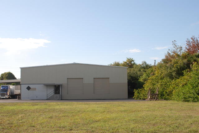 2250 Lake Ave.