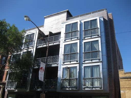 2902 N Central Park Ave Apt 3s