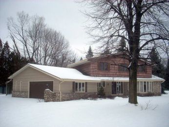 7 W Meadowbrook Ln