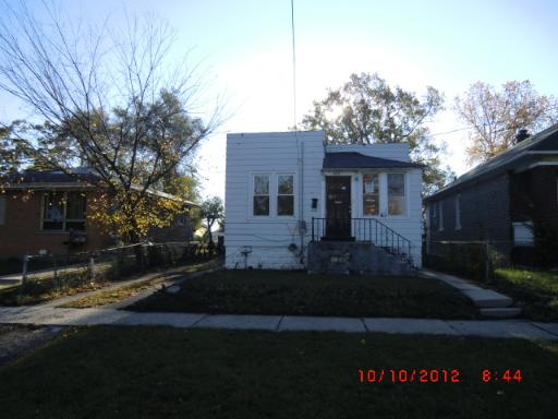 1325 Center Ave