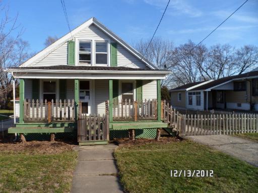 432 Pleasant St