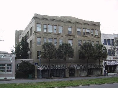 818 Howard Ave