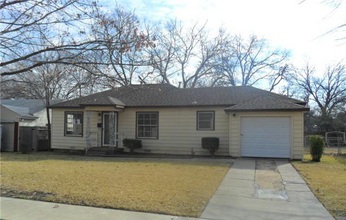 1526 Davis Blvd