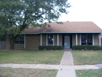 1013 Columbine Drive