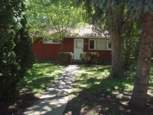 2206 Benedict Ave