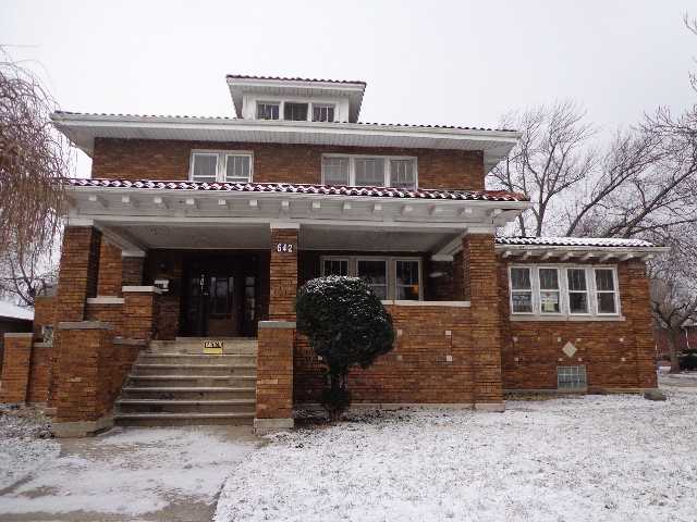 642 Wentworth Ave