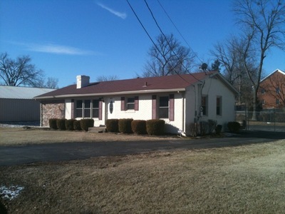 4322 Robards Ln.