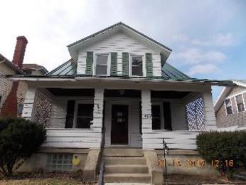 1027 Creighton Ave