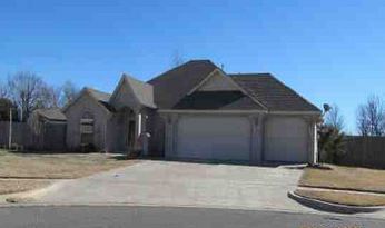 200 SW 30th St