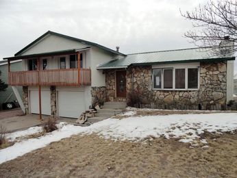 3307 Crestline Cir