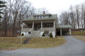 1053 Maple Acres Rd