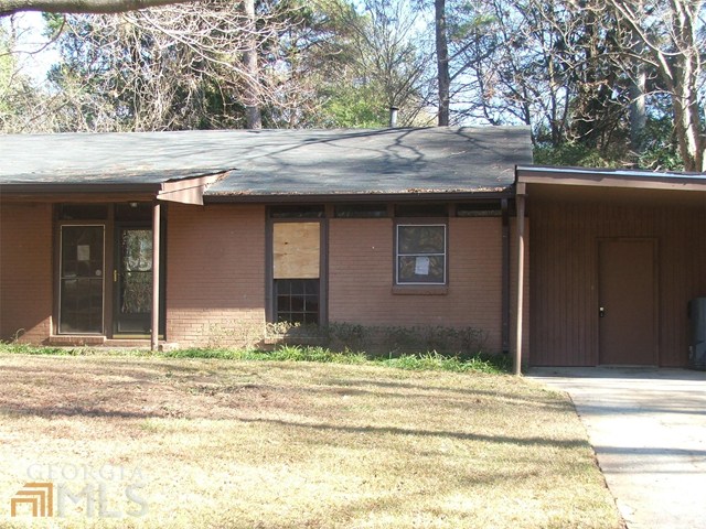 3369 Raymond Dr
