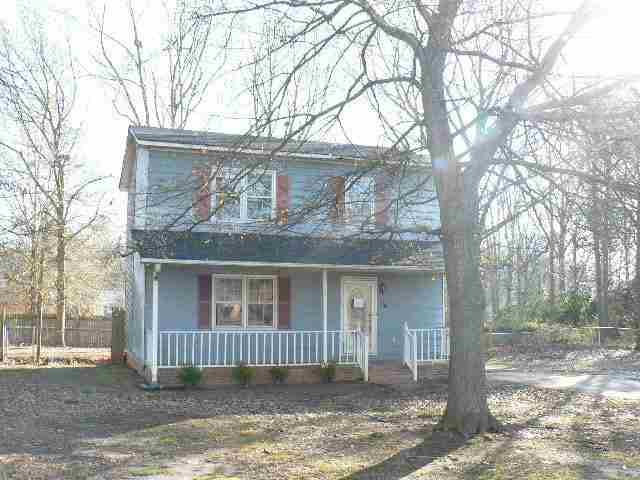 3501 Woodview Dr