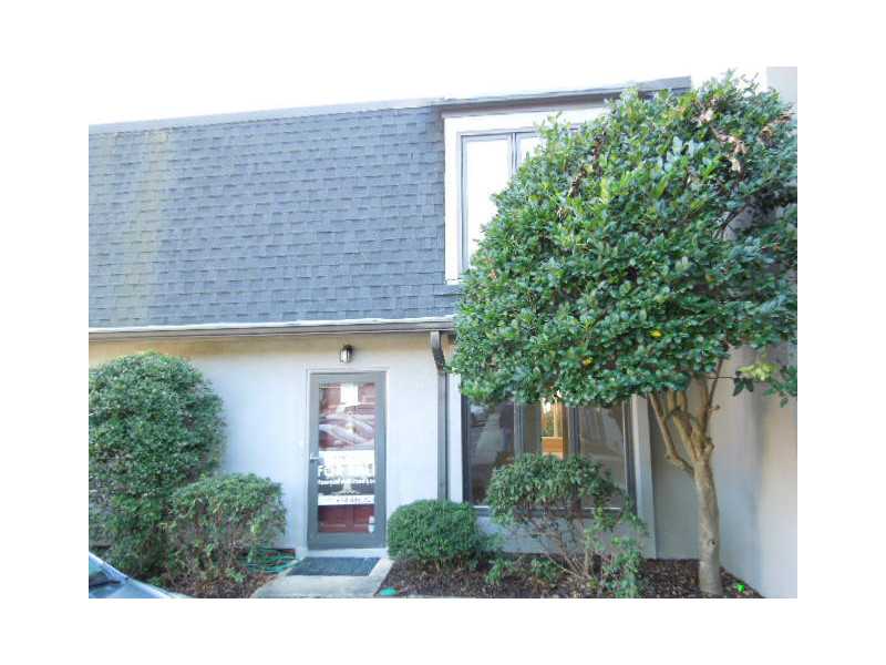 9 Ivy Sq Ne