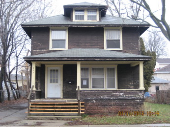 204 W Elm St