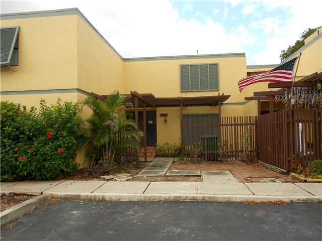 1520 W Golfview Dr