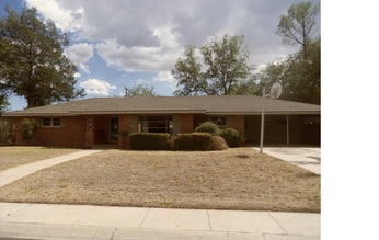 627 E Llano Dr
