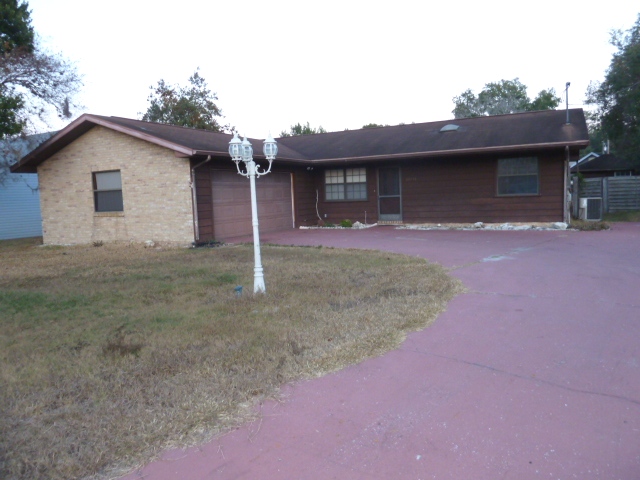 35738 Oakridge Dr