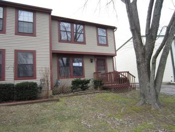 4037 Forest Edge Dr