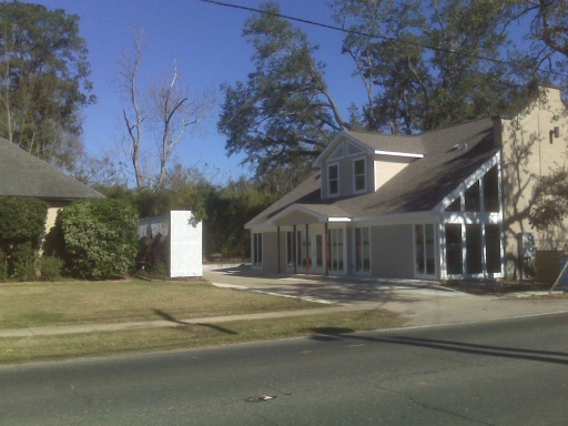 904 W Thomas St