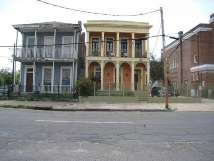 1604 Carondelet Street