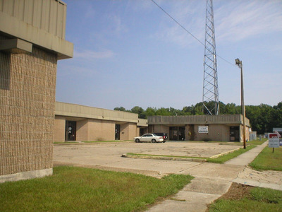 1075 Executive Park