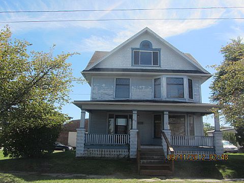 E 217 3rd St