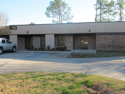 803 W Bayou Pines