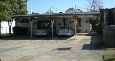 711 Aurora Ave
